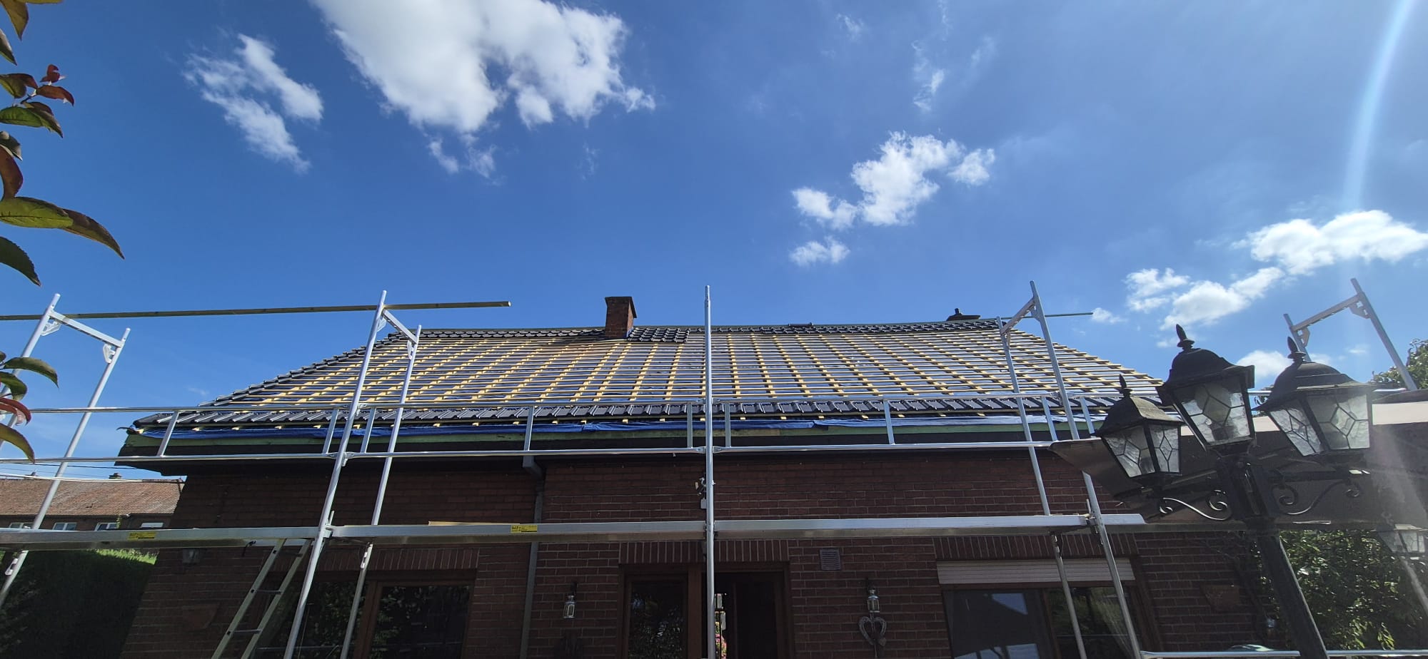Rénovation de toiture à Tubize par Dila Bati — Versant remis à neuf avec rives soignées